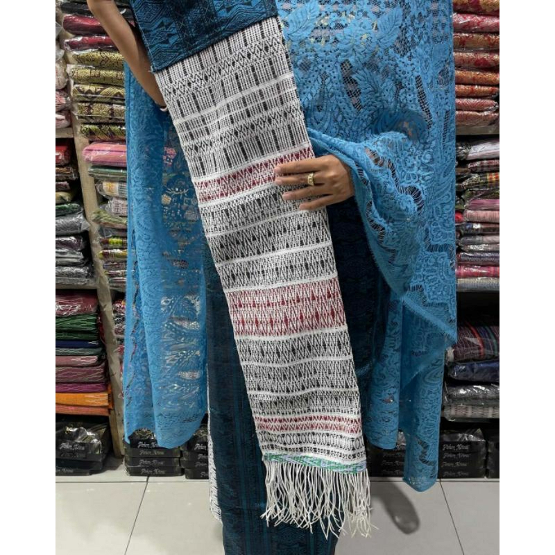 pucca toba tenun tangan