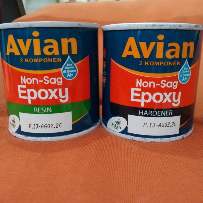 AVIAN LEM EPOXY NON SAG (2 Komponen x 400 Gram = 800 Gram) KOMPLIT = RESIN + HARDENER [AVIAN BRANDS] Untuk Tambal Kebocoran Kapal Laut dan Tambal Toren Air / Tangki Bocor. Warna : Kuning Kecoklatan. Sangat Kental. Tidak Menetes