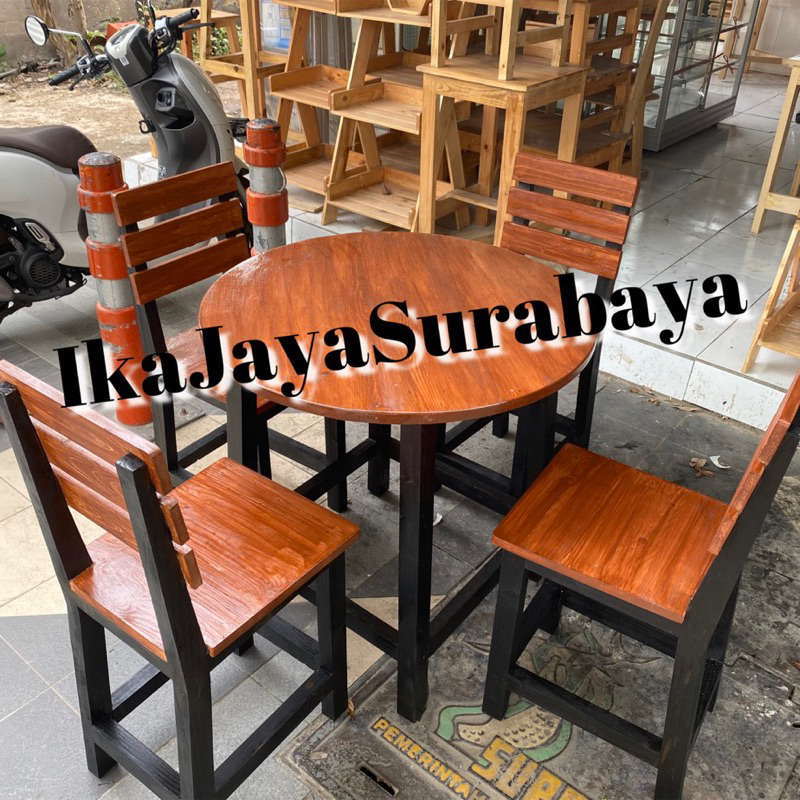 Meja cafe bundar kursi sandaran jati belanda
