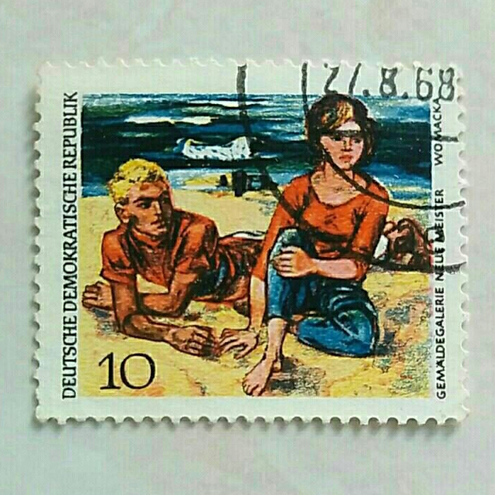 

(AA) Perangko Republik Demokratik Jerman 1968 Paintings - Young Couple on the Beach, Walter Womacka (1925-2010) 10pf Used