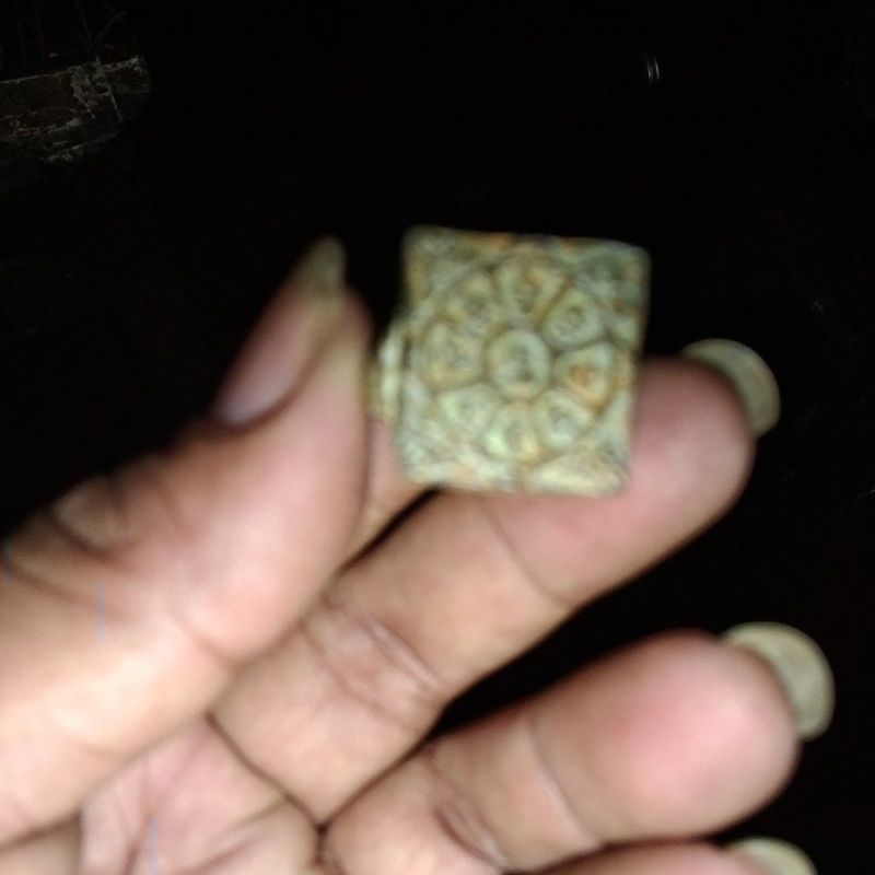 liontin kuno Surya Majapahit