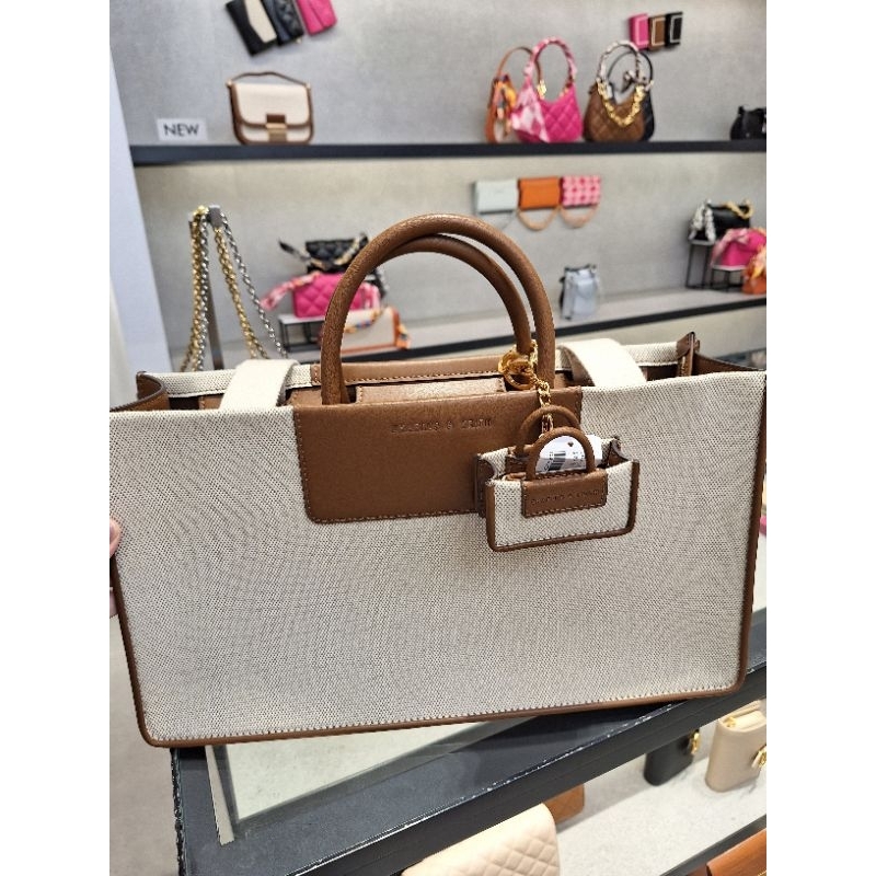 PRELOVEDCHARLES & KEITH ORIGINAL ITZY BAG COLLECTION NEWEST LIMITED CHARLES & KEITH CNK CARLES