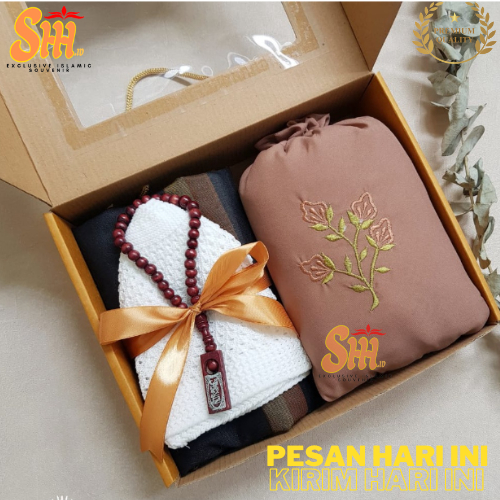 Hampers Paket Mukena dan Sarung Peci Dewasa PACKING BOX KADO GURU, KADO NIKAH, PAKET COUPLE KADO GUR