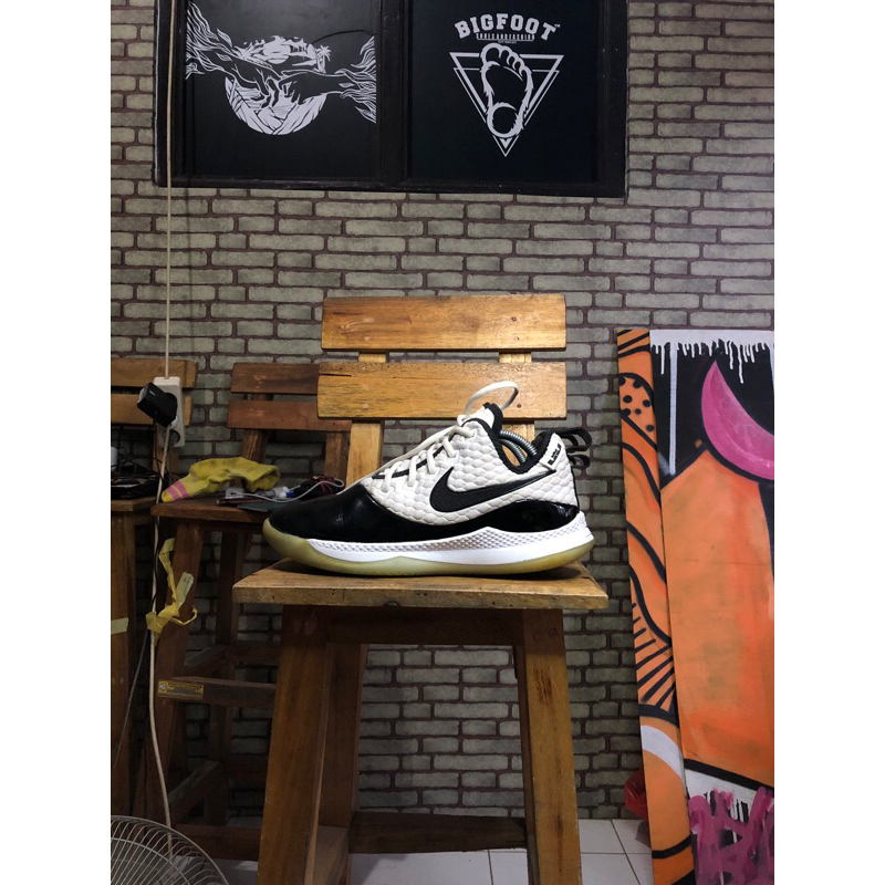 NIKE LEBRON WITNESS 3 SIZE 43 SEPATU BEKAS SEPATU BASKET SEPATU MULUS SEPATU TRIFTING SEPATU OLAHRAG