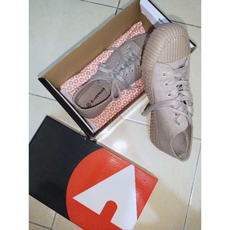 Preloved Sepatu AIRWALK SHARON WOMEN'S