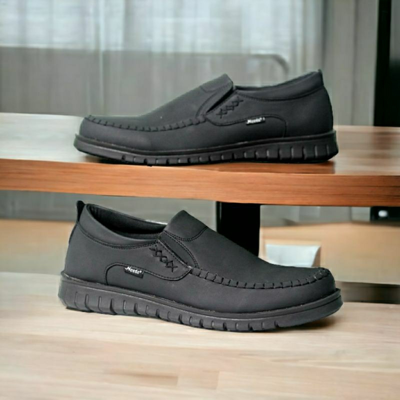 NEEDYOU Sepatu Slip On Formal Pria Pantofel Casual Kerja Simple Trendi