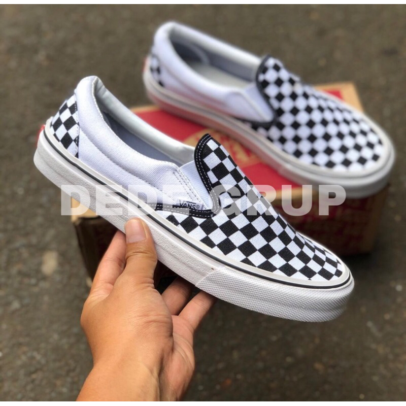 Sepatu Wanita Pria Sneakers Vans Slip On Checkerboard