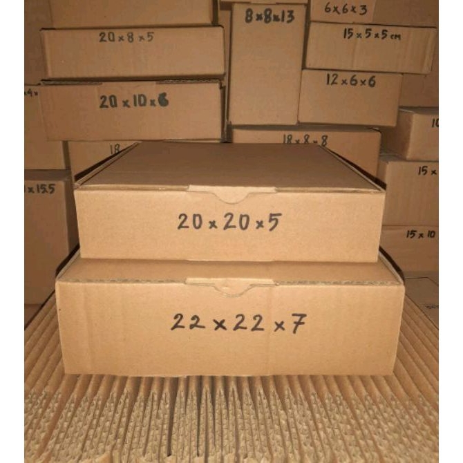 

kardus diecut 22x22x7 cm polos