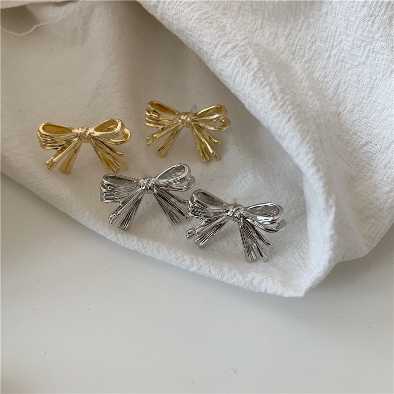 Ribbon earrings / anting