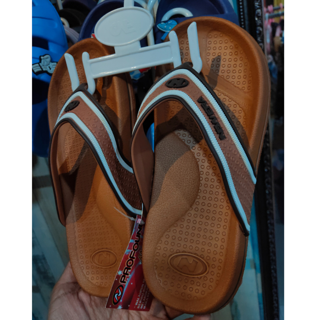 Belta Gallery Sandal Anak Laki Laki Bahan Karet Casual Look Kekinian Trendy