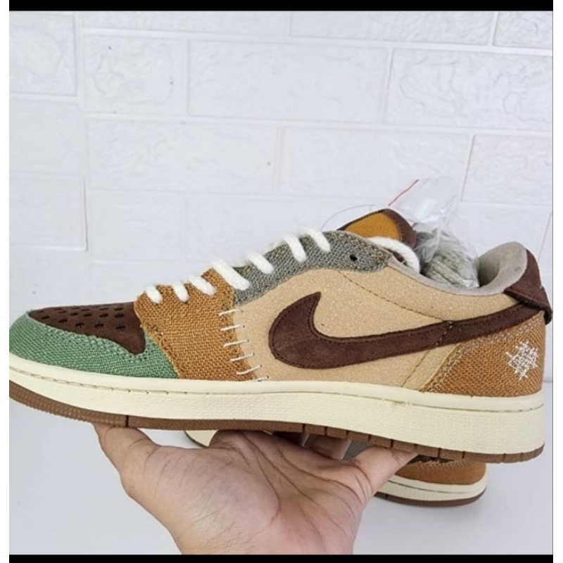 Sepatu Sneakers Air Jordan 1 Low OG Zion "Voodoo"