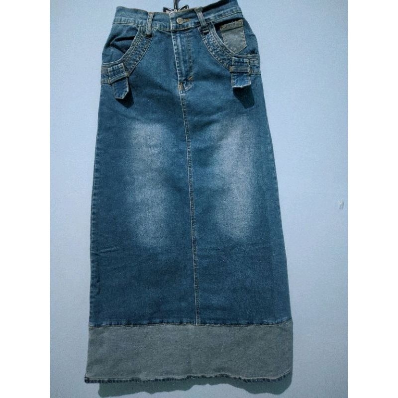 PRELOVED ROK JEANS SPAN