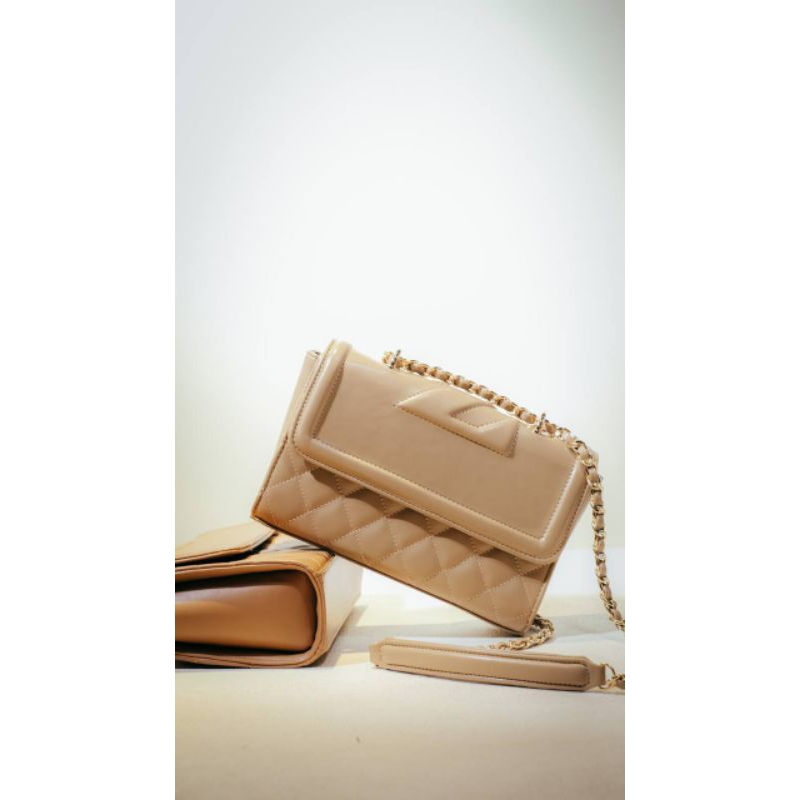 ZASKIA SUNGKAR Queen bag