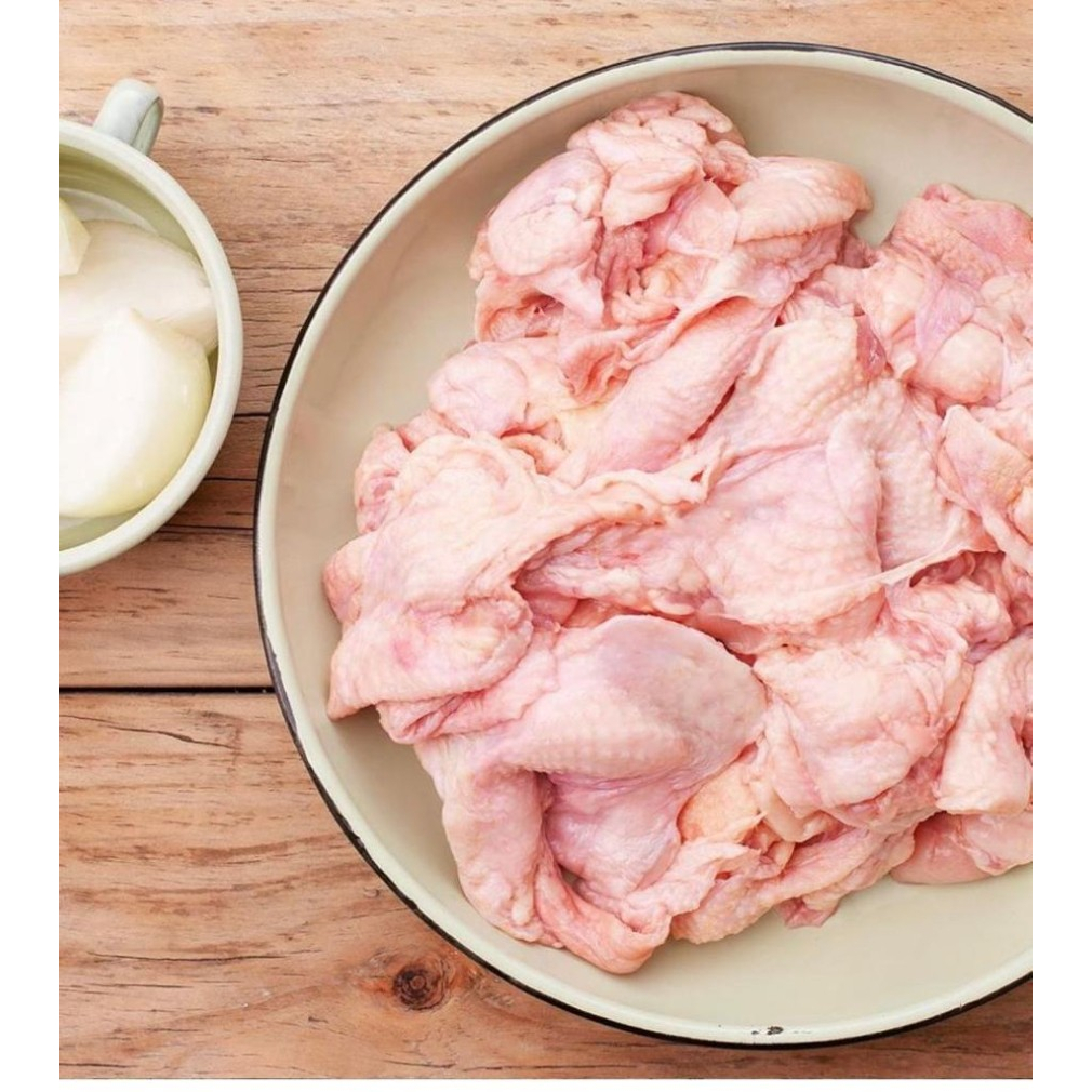 

Kulit Ayam Mentah / Chicken Skin Frozen Beku Fresh