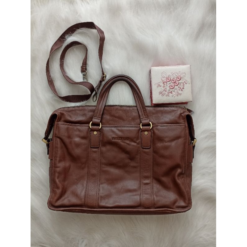 Messenger leather bag preloved