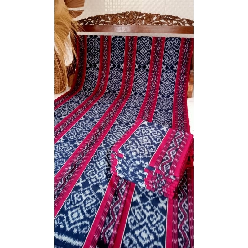 KAIN TENUN IKAT TRADISIONAL TROSO JEPARA,KAIN TENUN ETNIK NUSANTARA MAROON. MOTIF NEW TERBARU