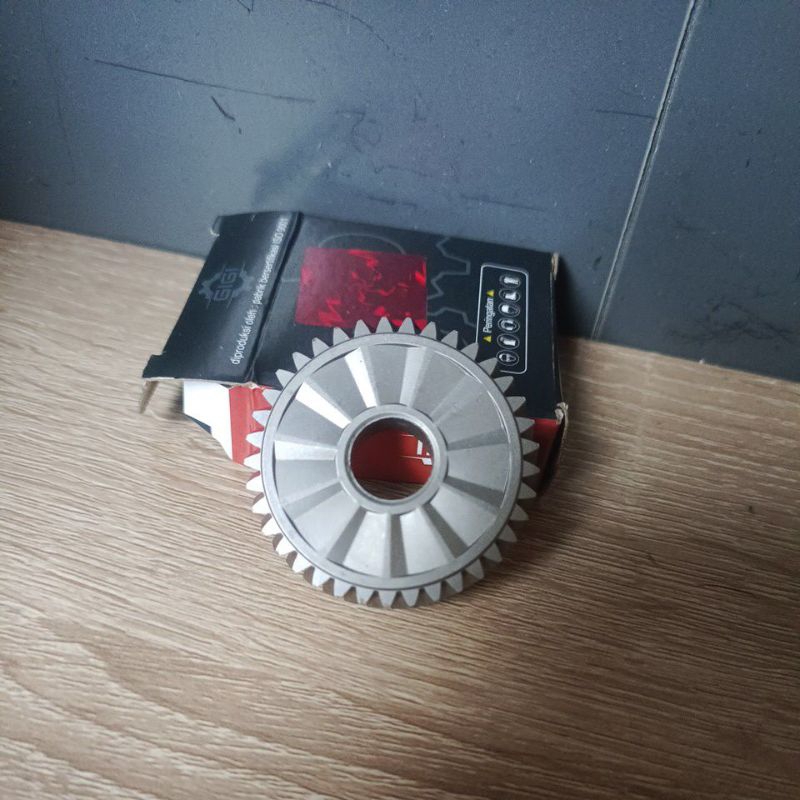 Gear Bor MT 811 Maktec