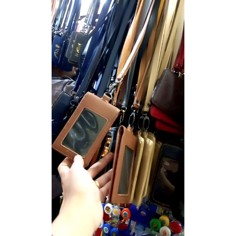 

Name Tag Lipat Polos