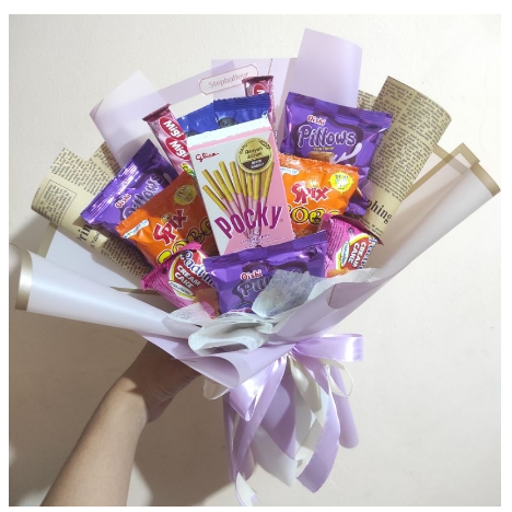 

Buket Snack free dus bouquet bucket medium murah wisuda/birthday/graduation - PARCEL MANIA