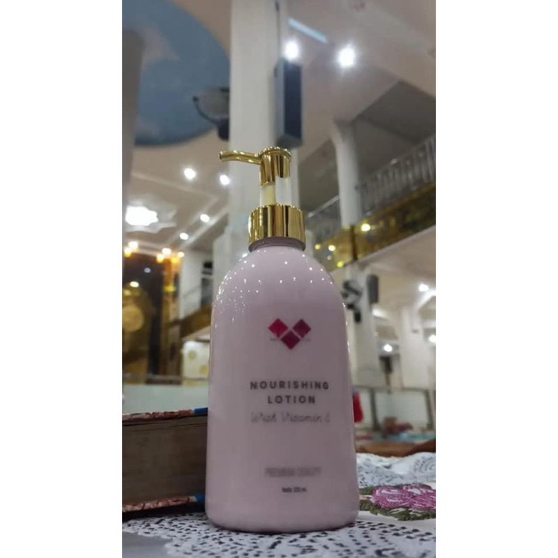 TERMURAH BABY PINK SUPER / VINODY WHITENING SOLUTION NOURISHING BODY LOTION BPOM PREMIUM QUALITY