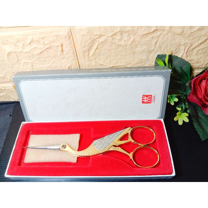 

Vintage zwilling J.A.Henckels collection edition scissors