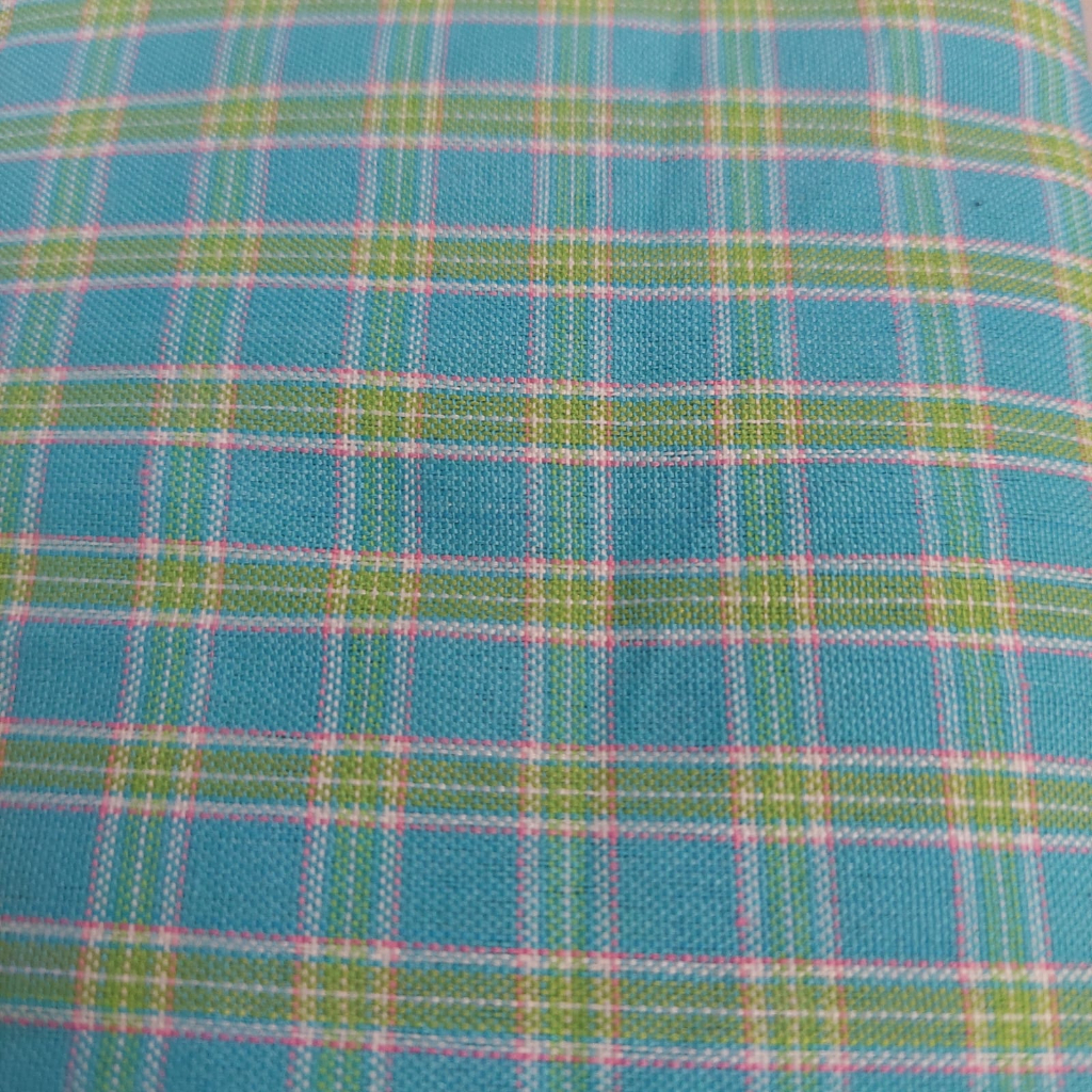 KAIN KOTAK MOTIF SERAGAMAN  MOTI KOTAK / LEBAR 150CM YARNYED /SERAGAMAN/KAIN YARNYED