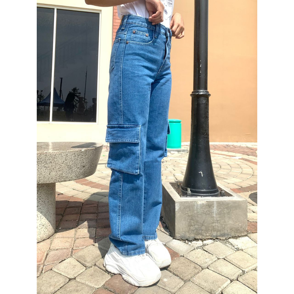 Weki Loose Cargo Jeans Highwaist Medium Blue