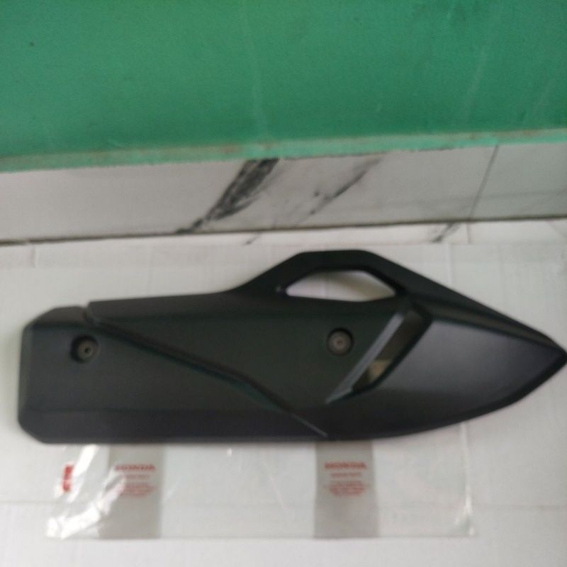 tameng cover knalpot Honda Vario 160 PNP PCX 160 original