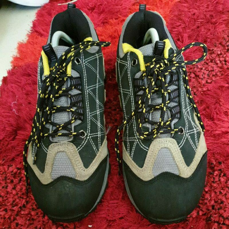 sepatu outdoor hiking WORLDCUP SIZE 44 ORIGINAL LIKE NEW