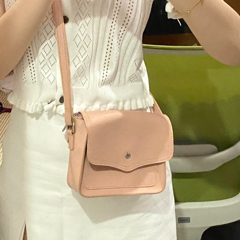 tas miniso slingbag pink