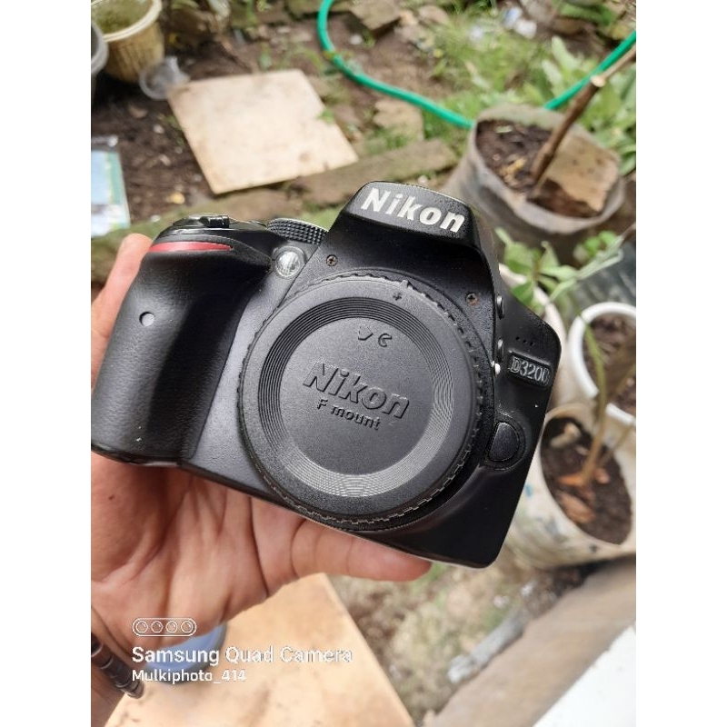 camera nikon d3200 body only