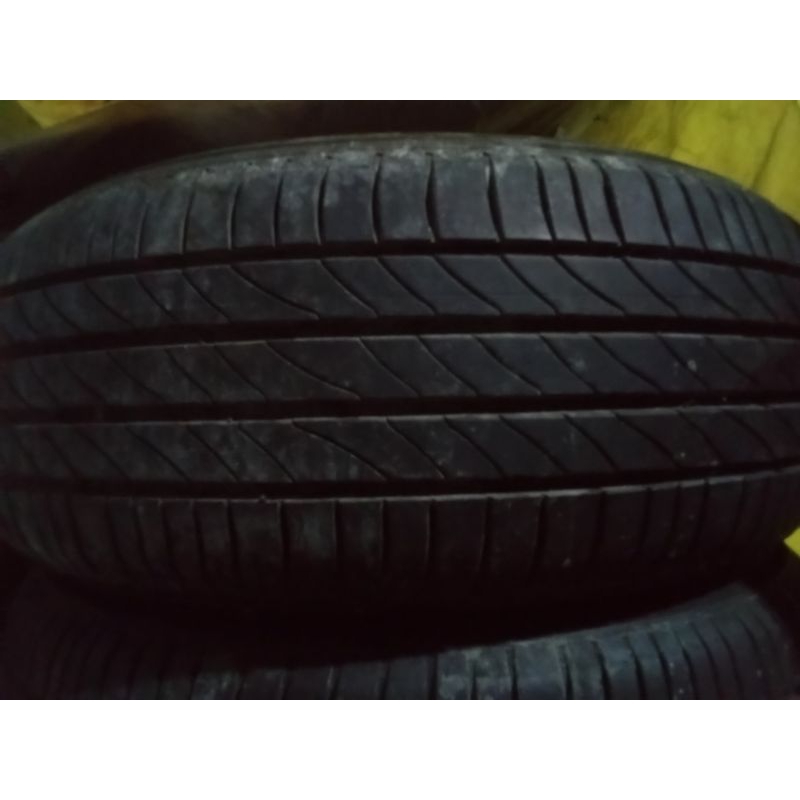 Ban Michelin ukuran 205/65 R15 TUBLES