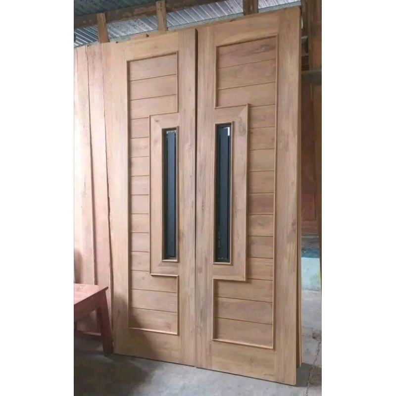 daun pintu kupu tarung