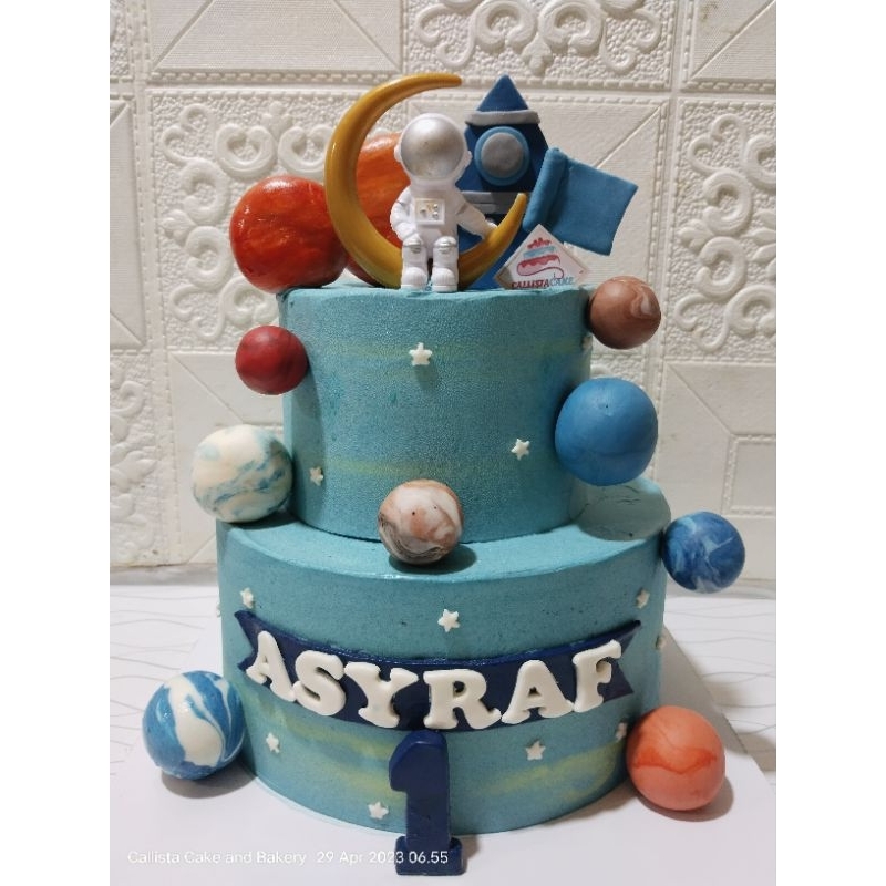 

Kue Ultah Tema Astronot 2 Tier/ Uk 16+24cm / Kue Ultah Cantik Lucu Enak