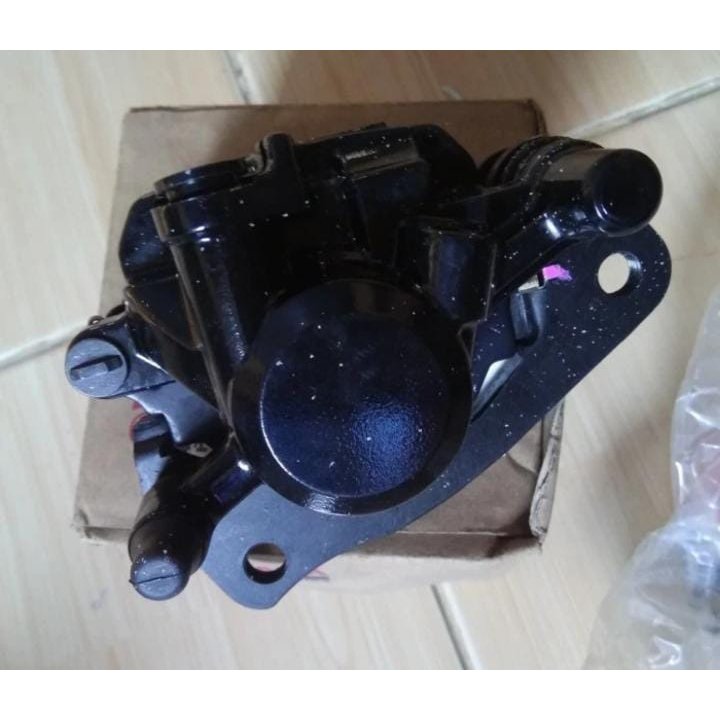 KALIPER CALIPER CAKRAM DEPAN XEON KARBU ASLI ORI YAMAHA 44D F580U 02