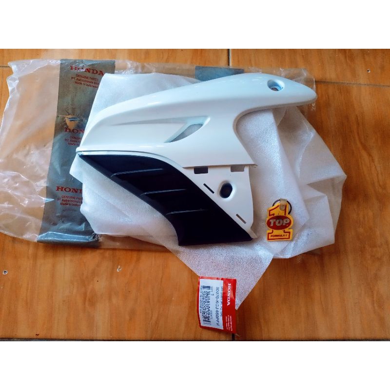 Kupingan Tangki Shourd Cover Tangki Kiri Tiger Revo Tirev Tiger New Revo Pece Barong Albino PUTIH 50