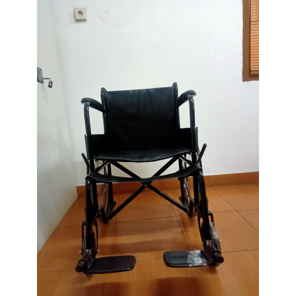 Kursi roda standar Juara JM 09 rumah sakit wheelchair murah besi tahan lama 65 cm kapasitas 100 kg