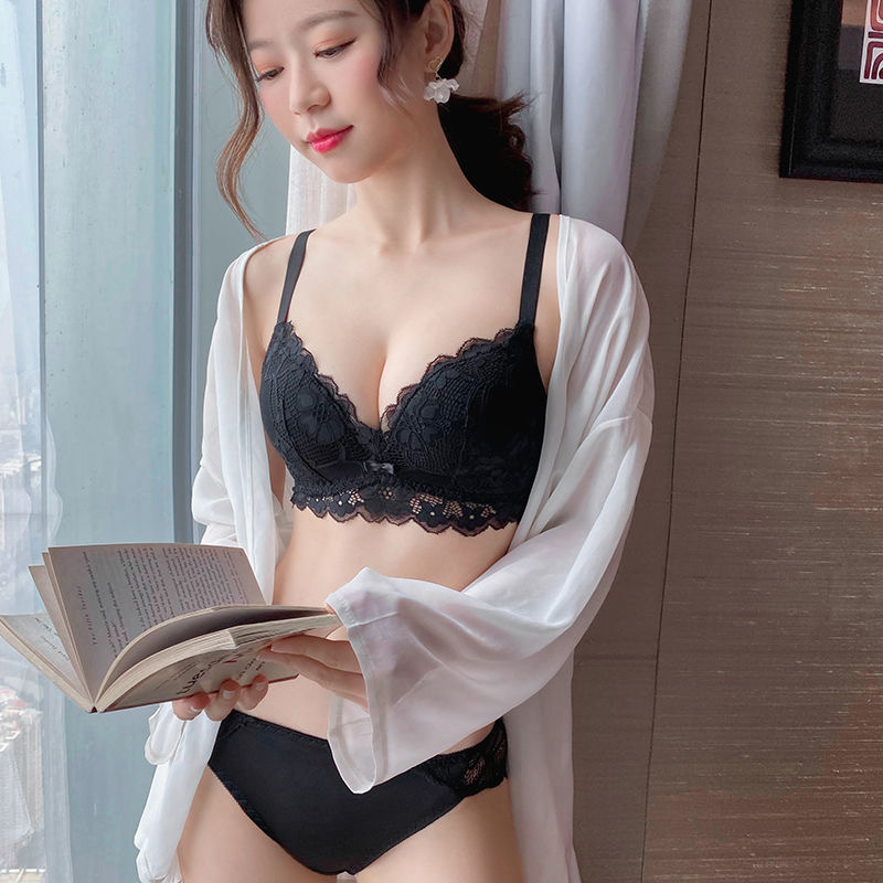 BRA / BH WANITA 8208 Pakaian dalam wanita BUSA TIPIS TIDAK ADA KAWAT SIZE 34-38 BH Seamless Brokat Bra Seamless Tanpa Kawat Wanita Pakaian Dalam Wanita Bh Sans Complexe Arum Underwired Bra Berkawat Tanpa Busa