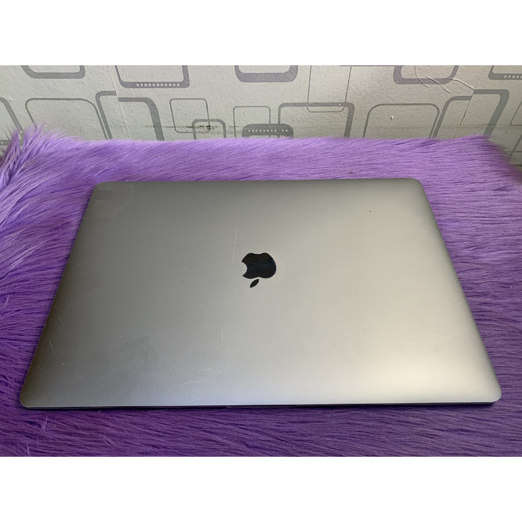 MacBook Pro Retina 15 th 2017 Core i7 16GB SSD 2TB TouchBar