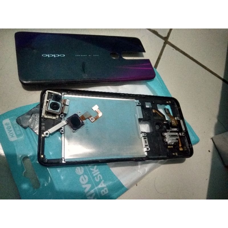 kamera depan Oppo F11 pro copotan