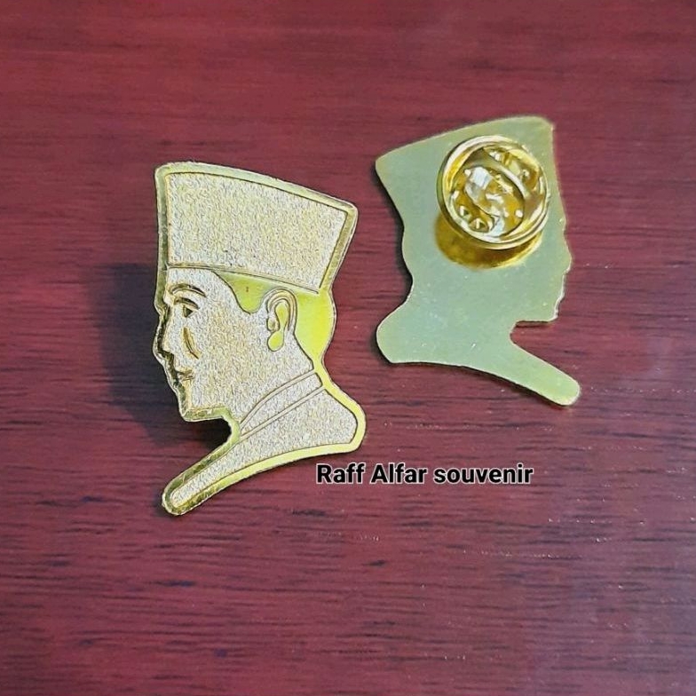 PIN SOEKARNO MODEL PREMIUM KUNINGAN TEBAL