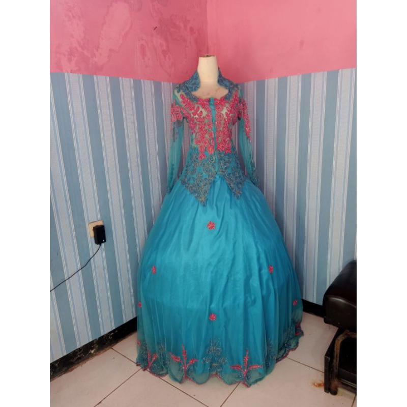 Gaun pengantin second