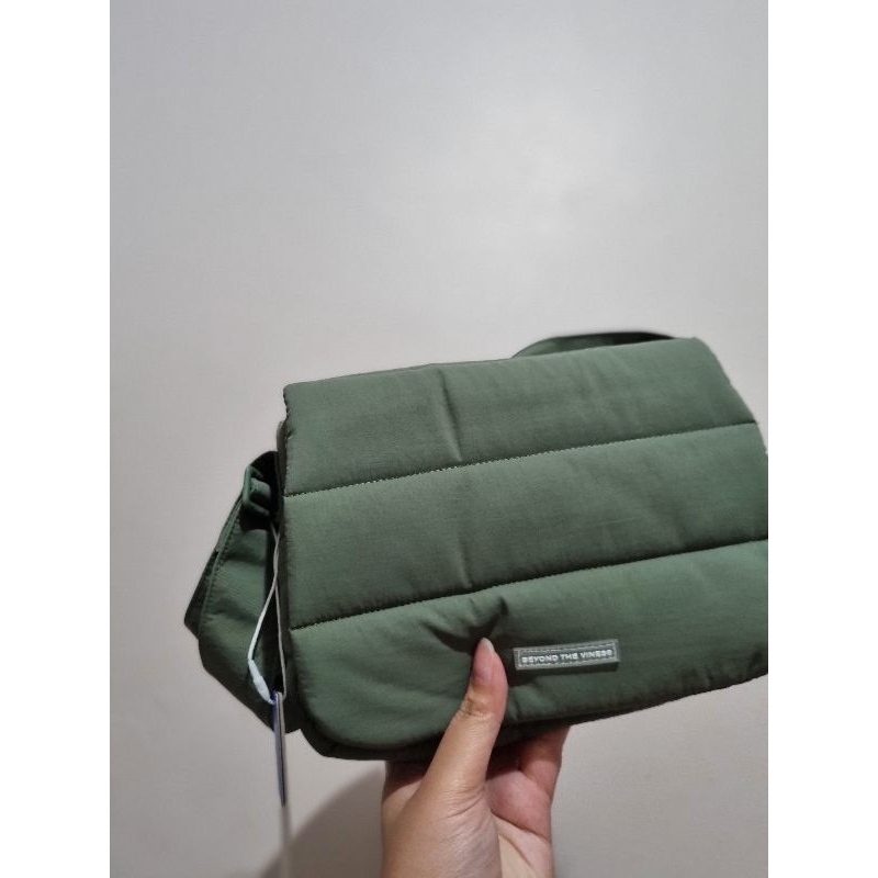 BTV Poofy Bag READY STOCK - Moss
