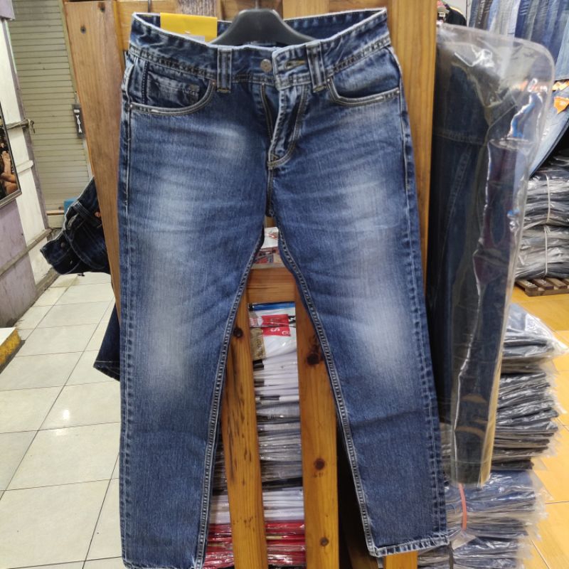 celana lois asli counter