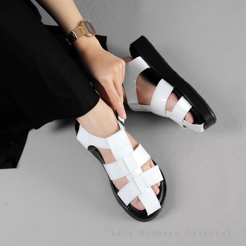 Lalisa Sandal