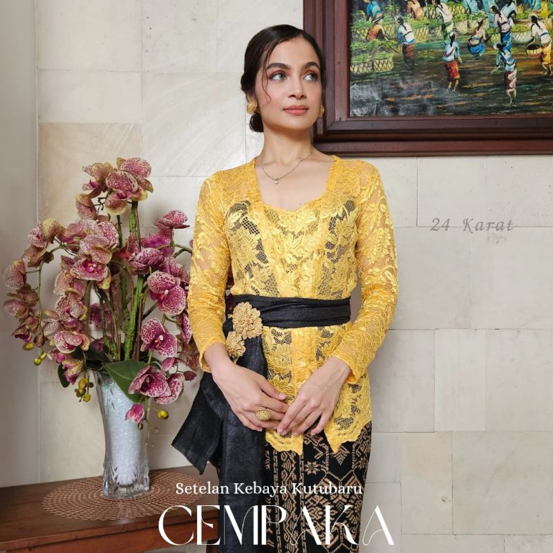 Kebaya Metalik Glossy Cempaka ( Hanya Kebaya )