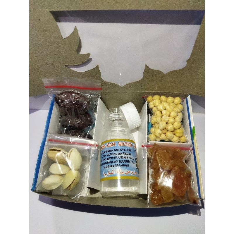 

Paket oleh oleh haji dan umroh/Kurma,Kacang,Kismis,Botol,pitacio