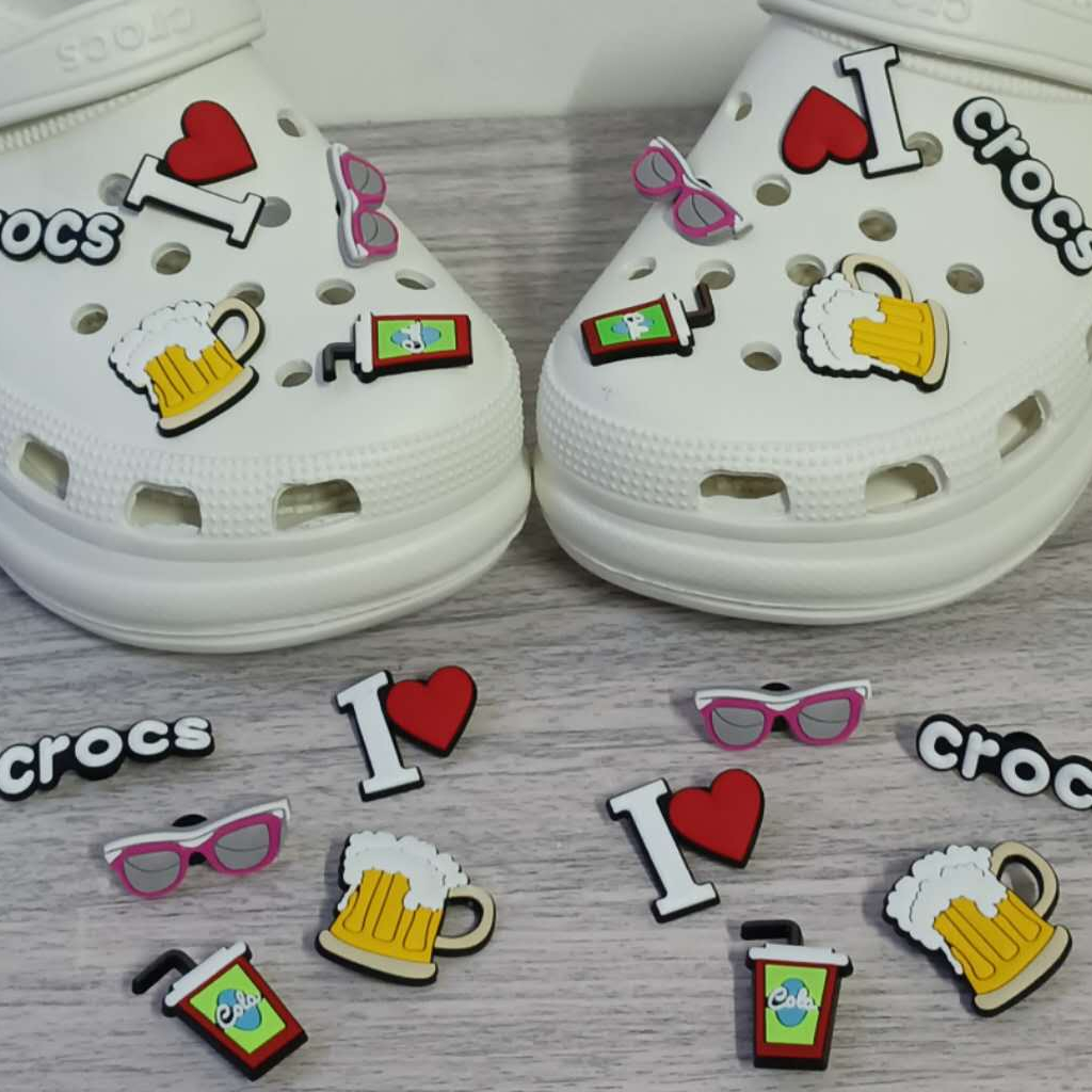 Charm Sepatu Desain jibbitz drew crocs Untuk Dekorasi charms