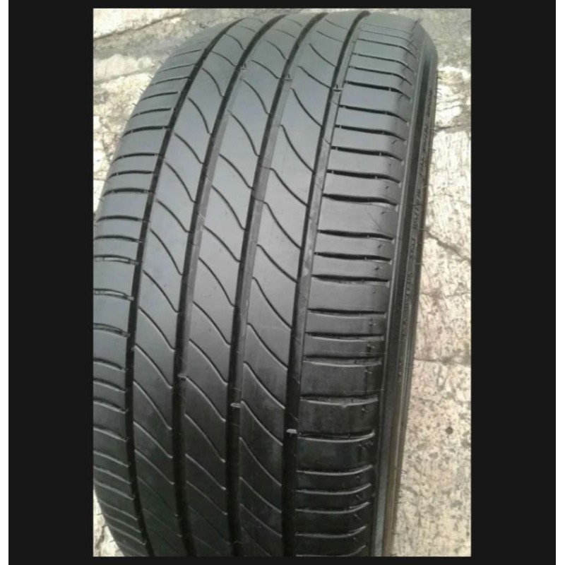 BAN MOBIL SECOUND Ban Mobil AlphardInnova vellfire 235/50 R18 BAN TUBELES
