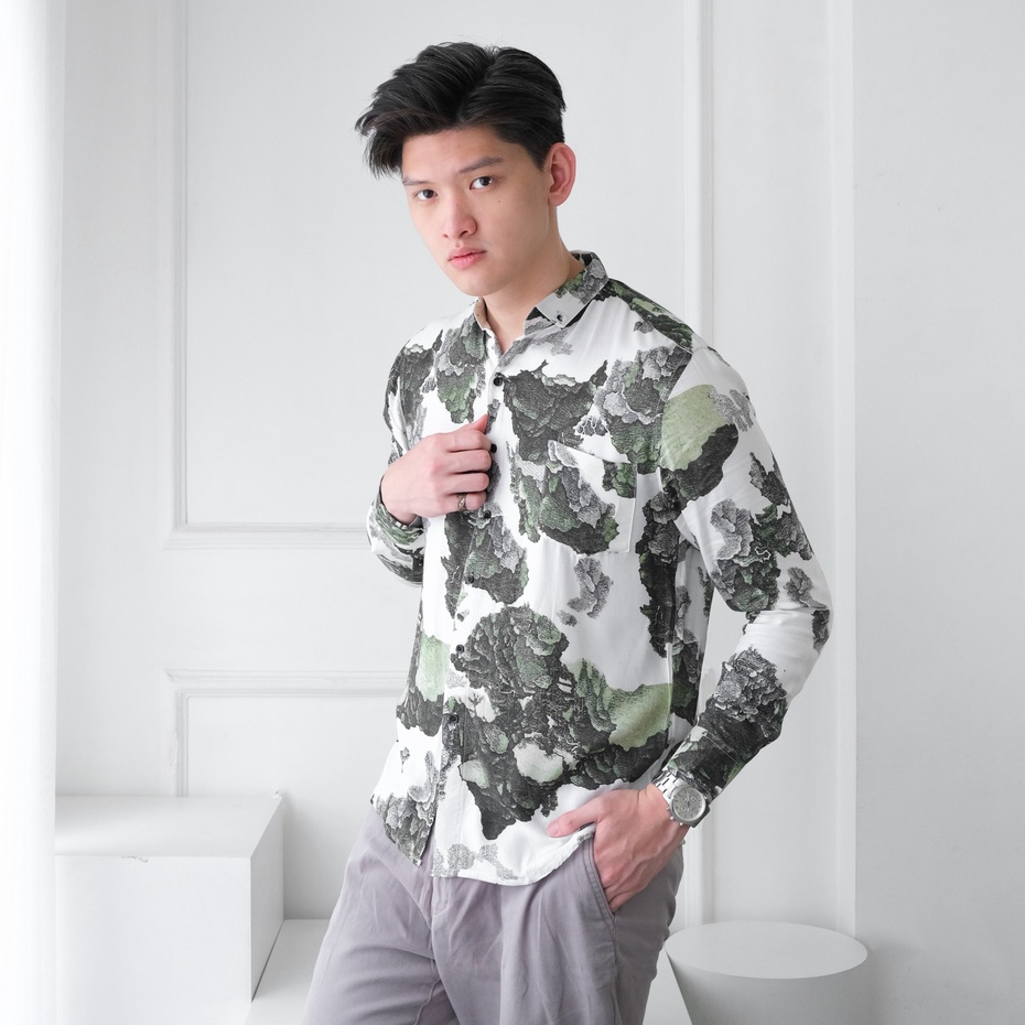 SANVANINA Kemeja Panjang Pria Motif Hawaiian Slim Fit - Long Hawai Foresta E-8507
